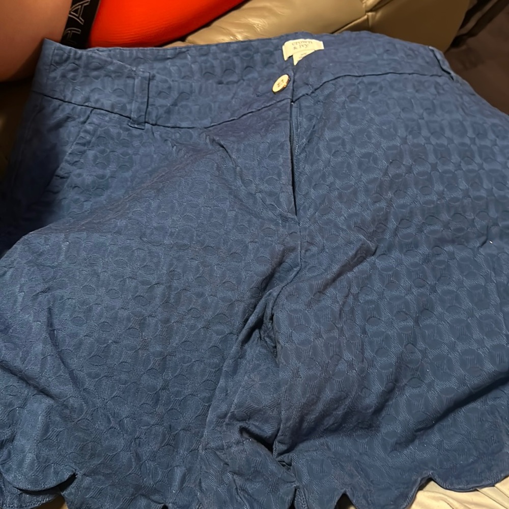 NWOT royal blue Shelby scalloped shorts